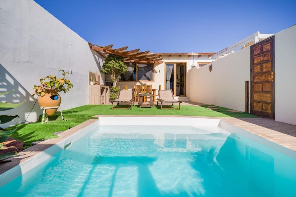 Villa La Isla By Rentaholidayslanzarote Playa Blanca  Exterior foto